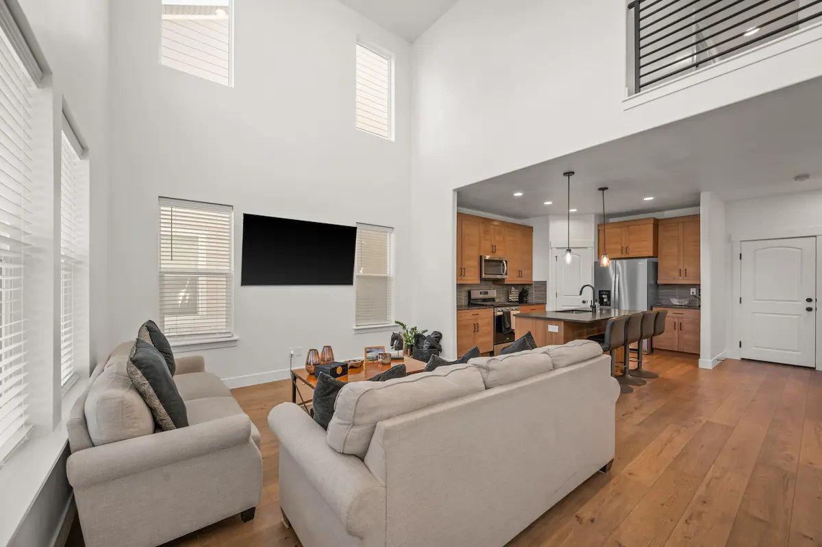 Luxury 6 Bedroom Condos Entire Home For Rent in Lehi, Utah