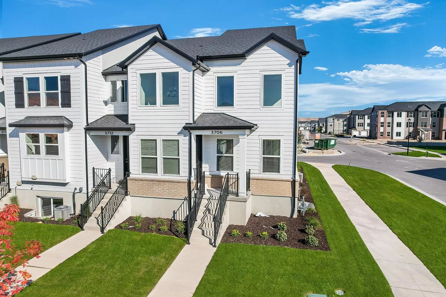 Elegant 3 Bed 2.5 Bath Townhome in Lehi, Utah GoAxiomRealty